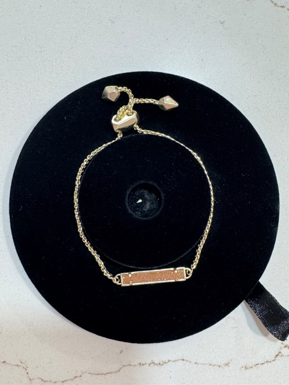 Kendra Scott Slide Bracelet Gold metal Preowned Excellent Condition